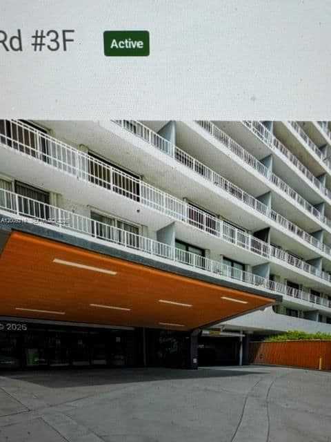 1-bedroom Condo — 200 15th Rd #PHF, Miami, FL 33129