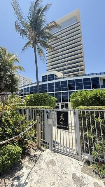 3+1 Condo — 5875 Collins Ave #708, Miami Beach, FL 33140