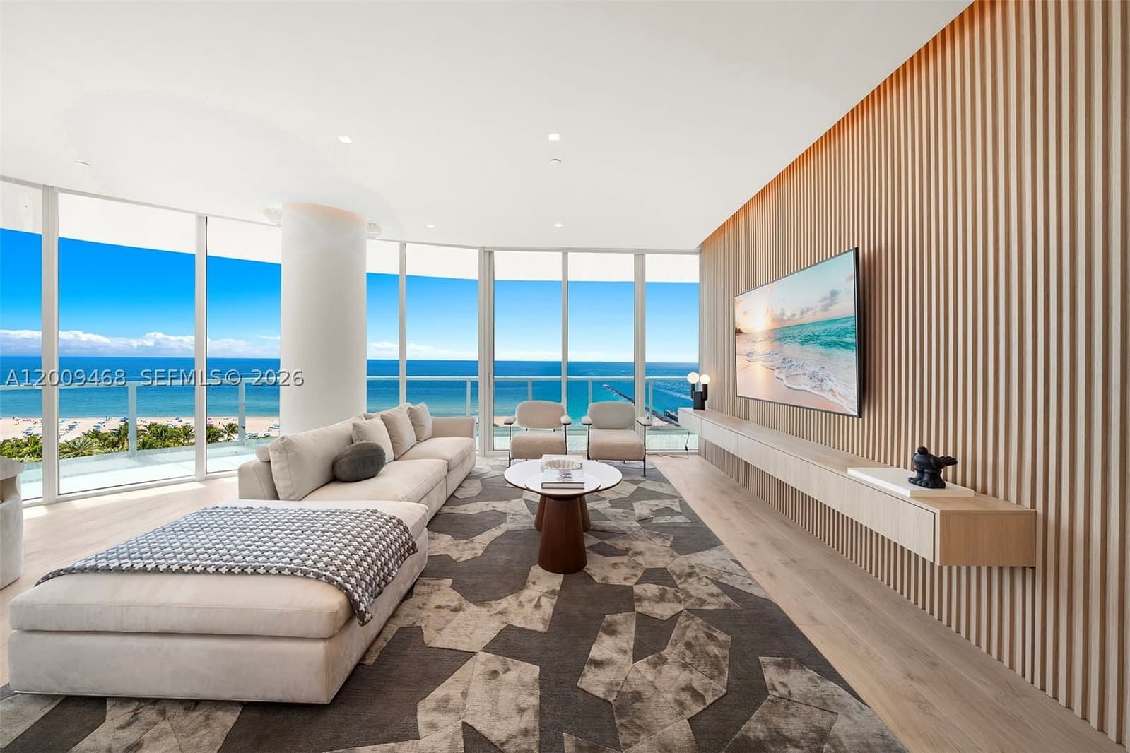 3-bedroom Condo — 100 Pointe Dr #1206, Miami Beach, FL 33139