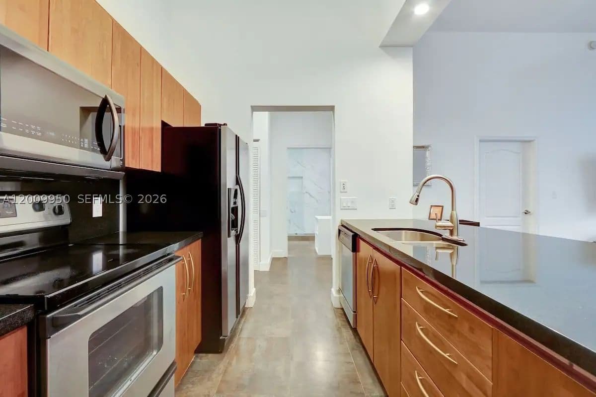 2-bedroom Condo — 1200 Brickell Bay Dr #1404, Miami, FL 33131