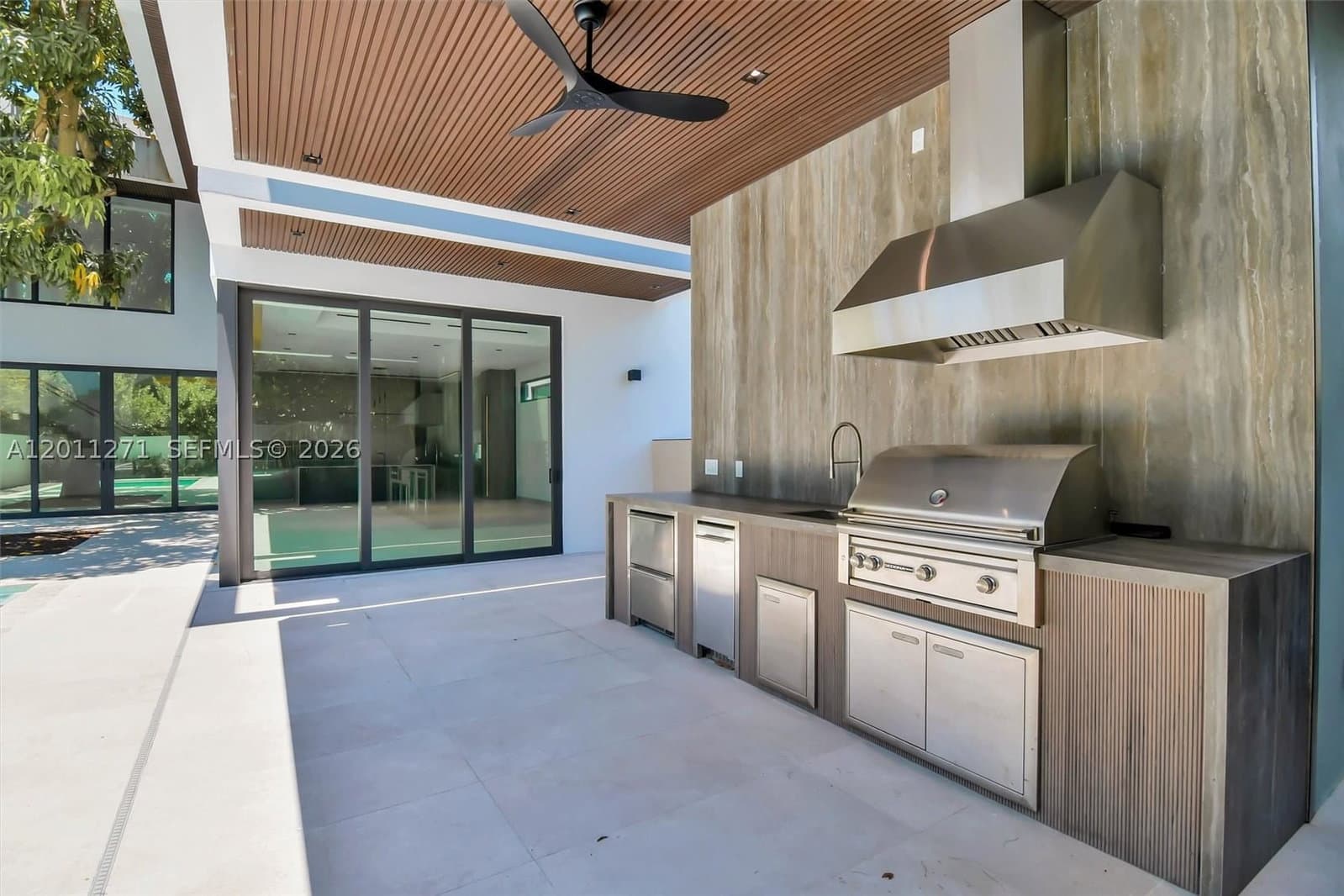 5+1 Müstakil ev — 125 29th Rd, Miami, FL 33129