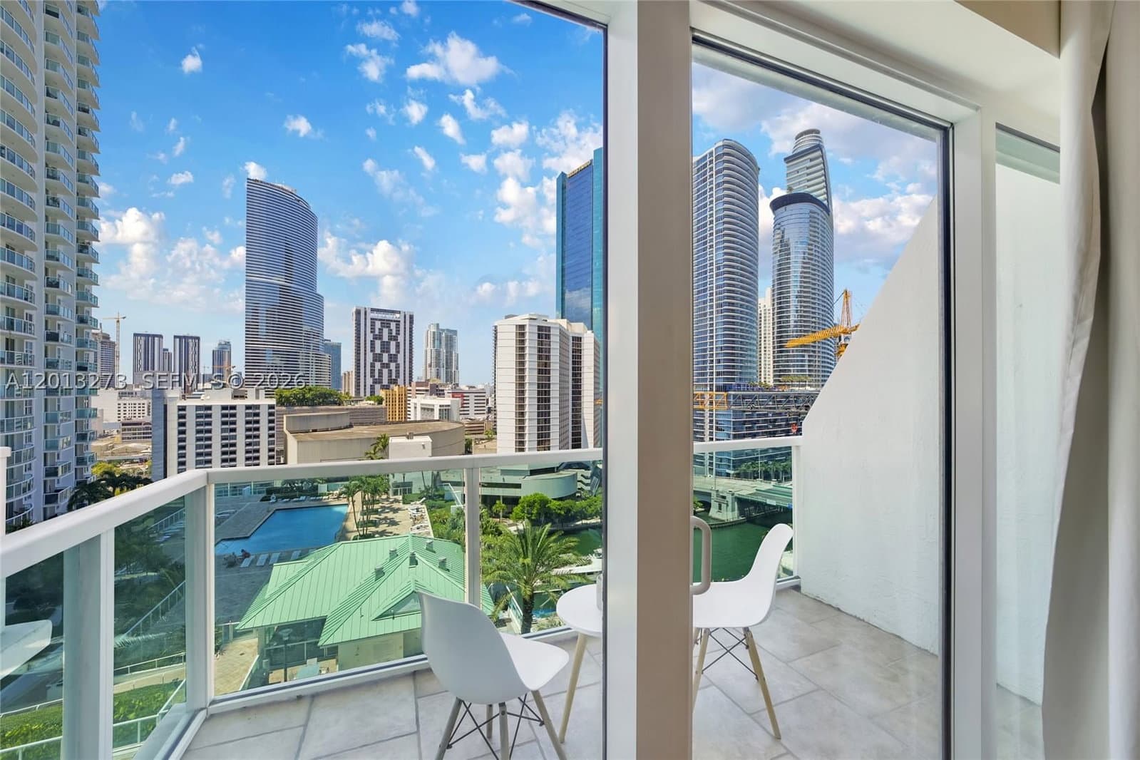 1+1 Condo — 41 5th St #1003, Miami, FL 33131