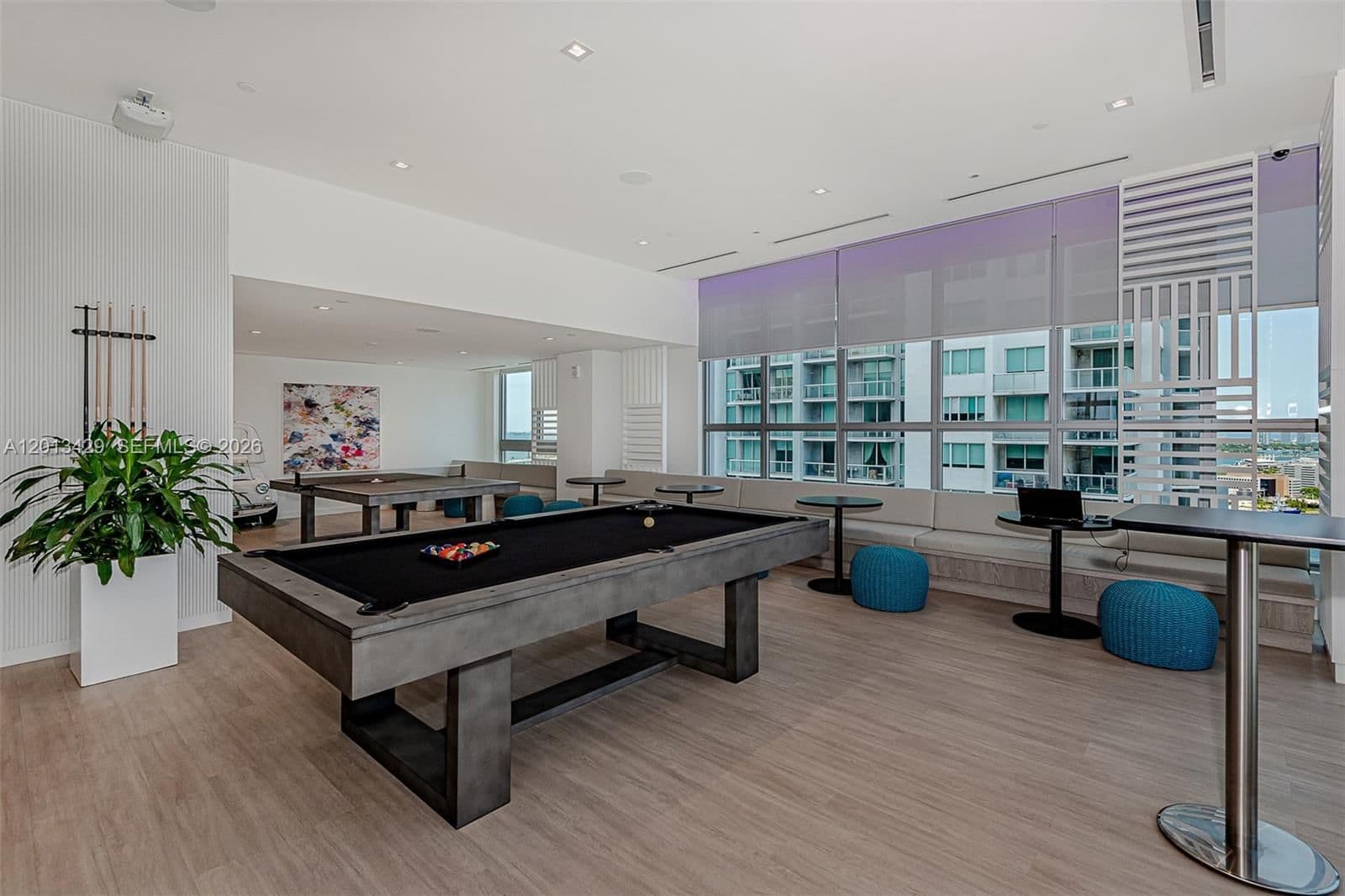 2+1 Condo — 227 2nd St #2206, Miami, FL 33132