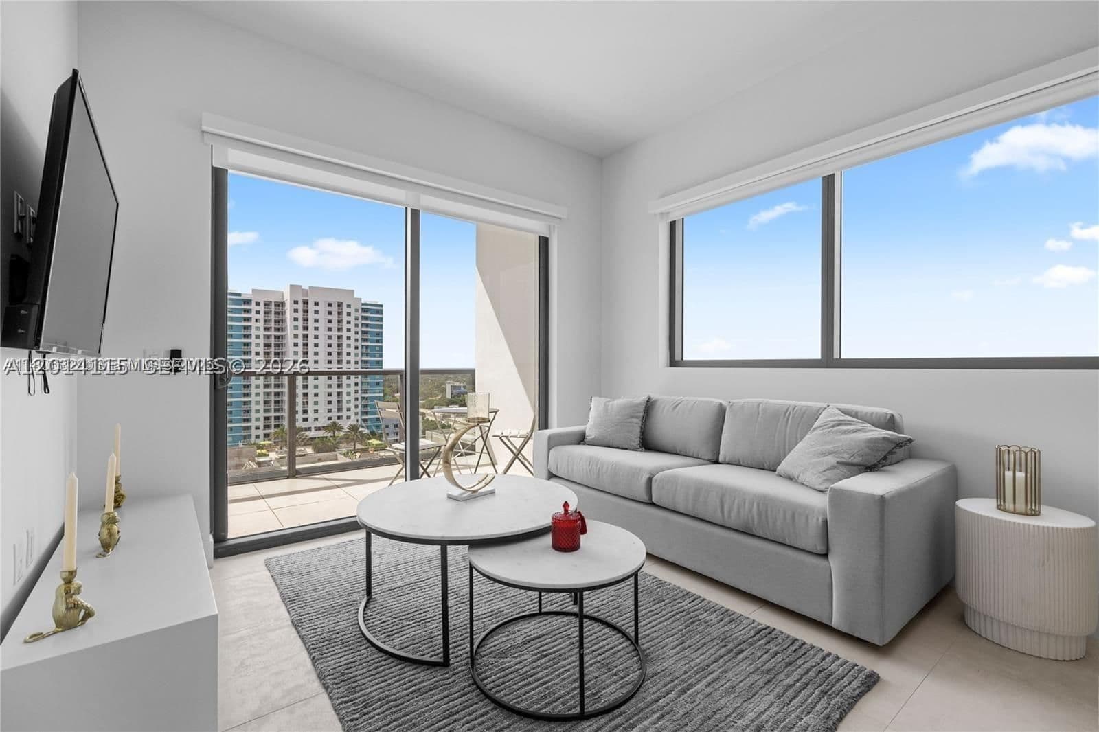 1+1 Condo — 239 9th St #1502, Miami, FL 33130