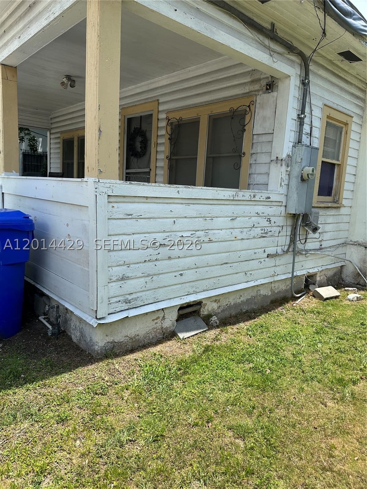 3+1 Müstakil ev — 3566 Thomas Ave, Miami, FL 33133