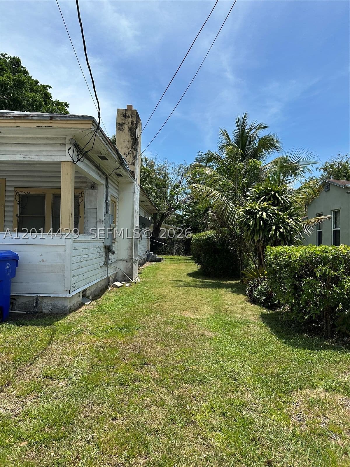 3+1 Müstakil ev — 3566 Thomas Ave, Miami, FL 33133