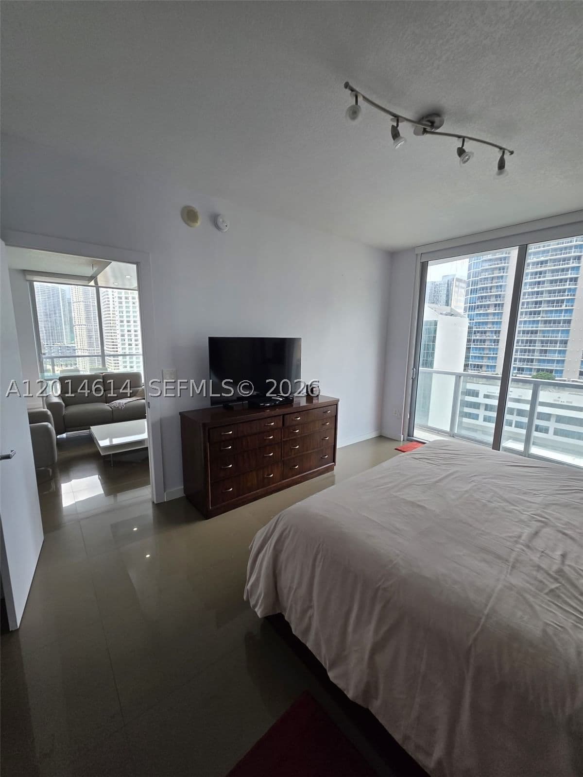 2+1 Condo — 1060 Brickell Ave #2201, Miami, FL 33131