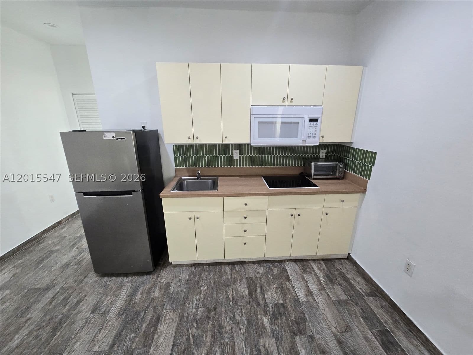 1-bedroom Property — 1345 Pennsylvania Ave #5B, Miami Beach, FL 33139