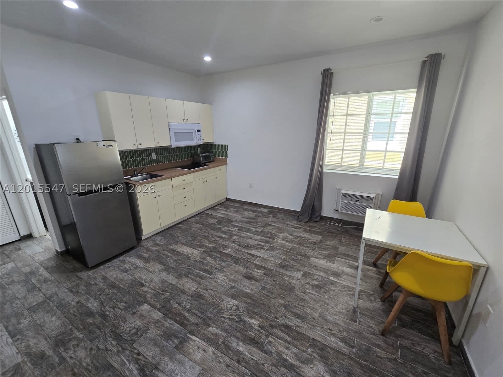 1+1 Mülk — 1345 Pennsylvania Ave #5B, Miami Beach, FL 33139