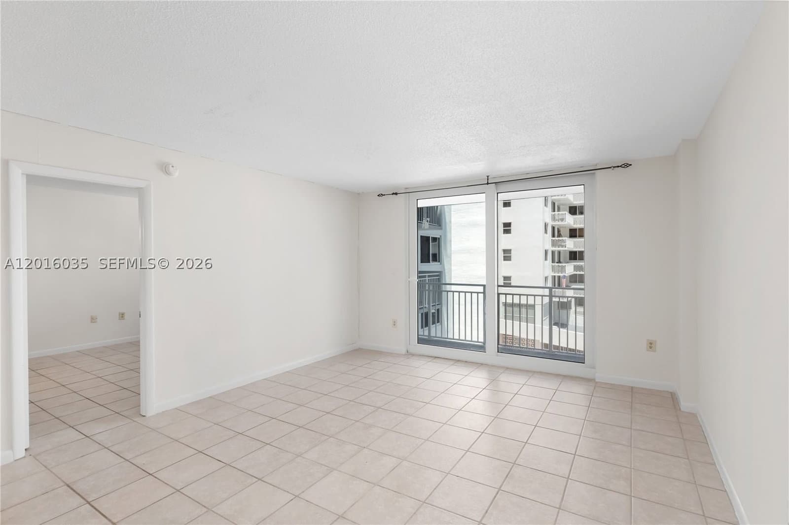 1+1 Condo — 345 Ocean Dr #424, Miami Beach, FL 33139