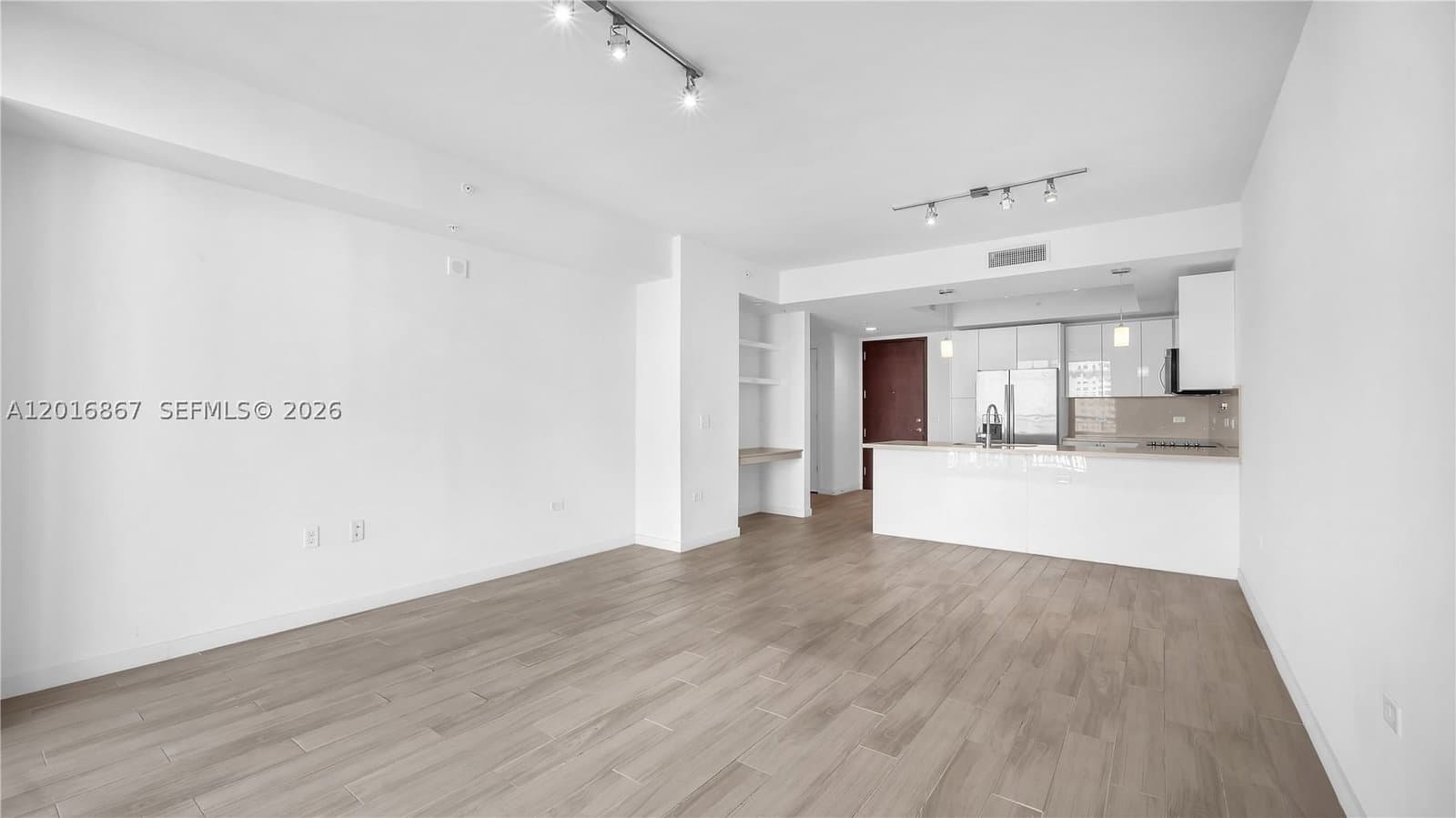 1+1 Condo — 999 1st Ave #2009, Miami, FL 33130