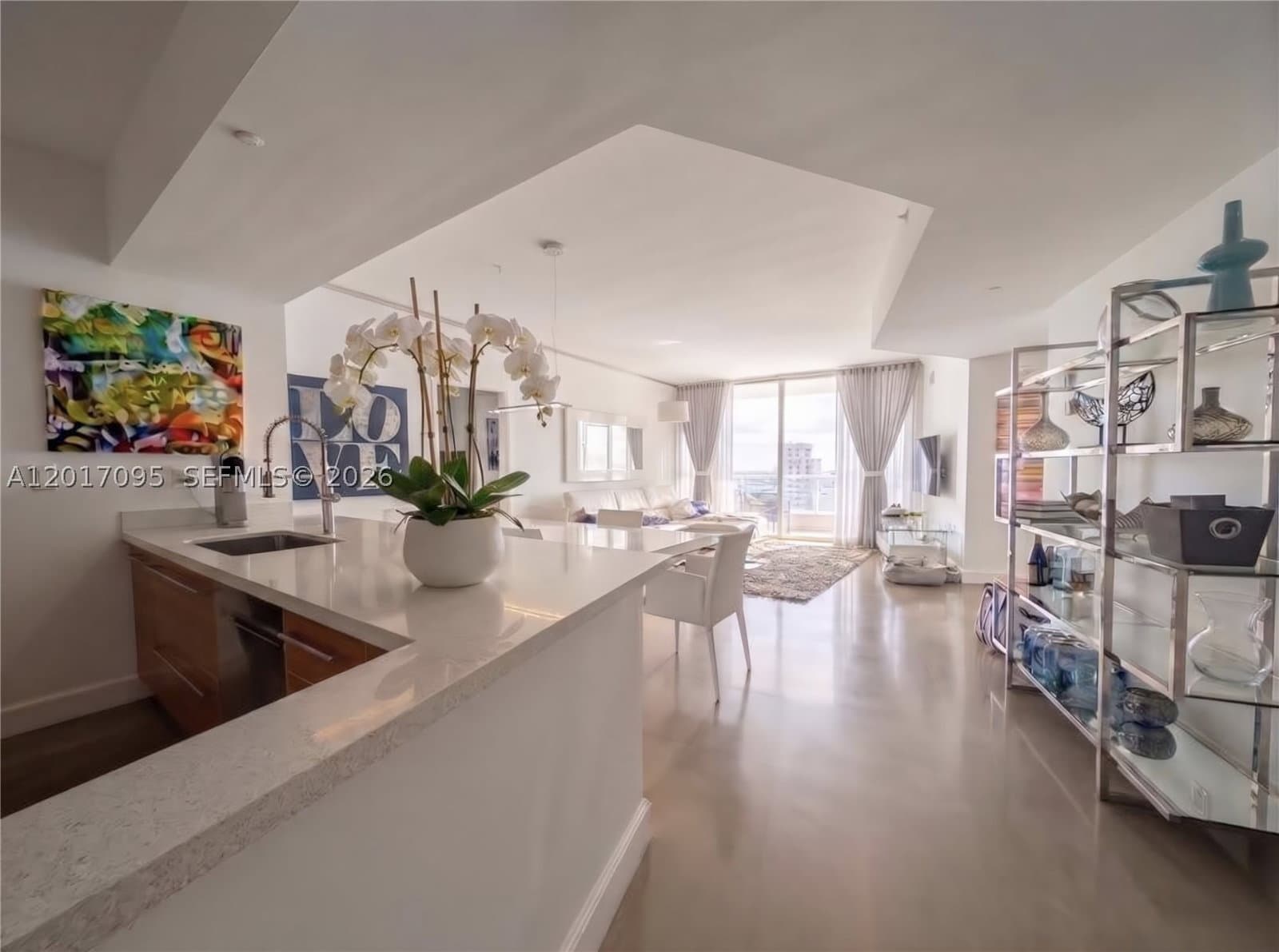 2+1 Condo — 400 Alton Rd #1709, Miami Beach, FL 33139