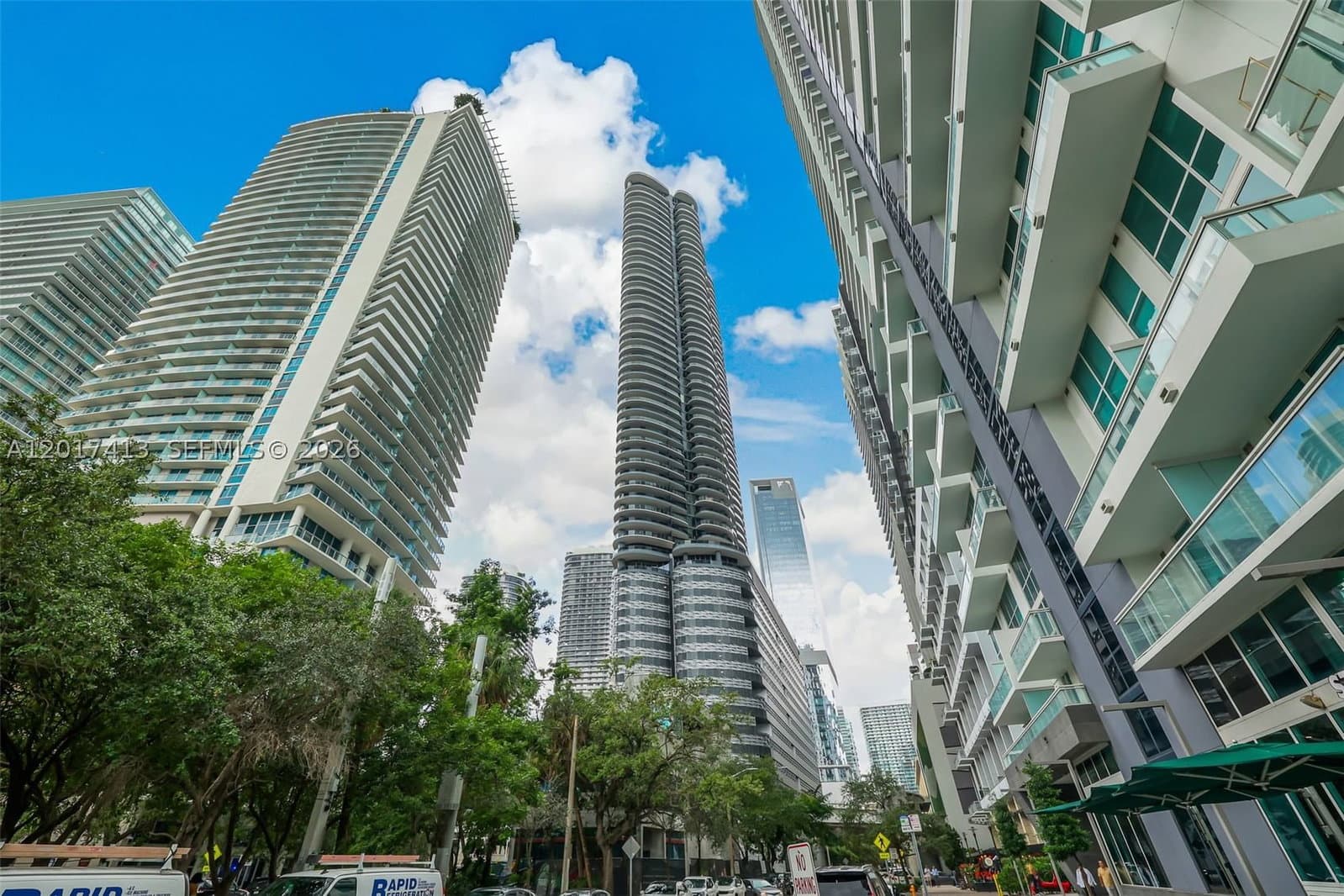 3-bedroom Condo — 1000 Brickell Plz #3002, Miami, FL 33131