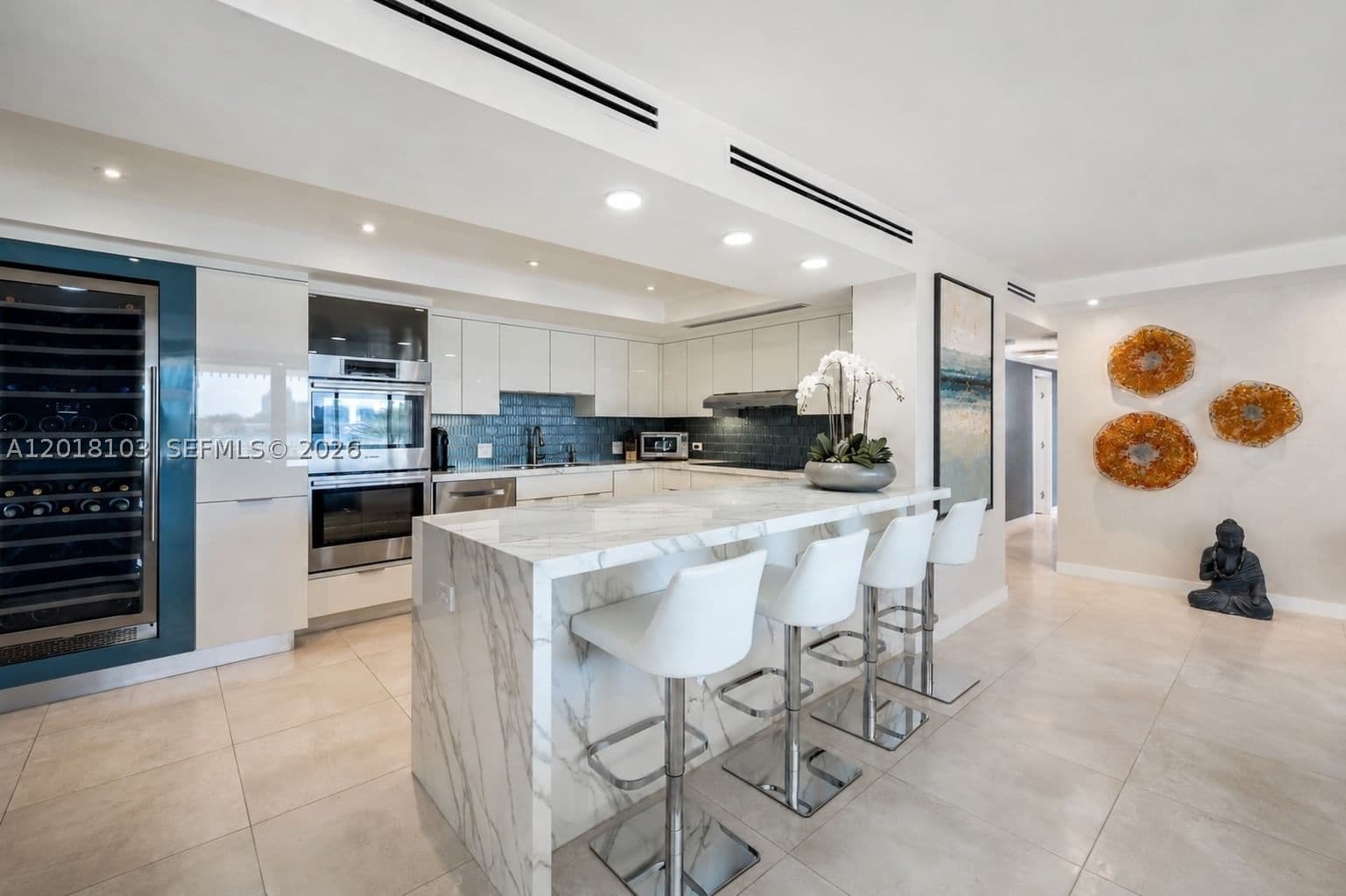 3-bedroom Condo — 3 Grove Isle Dr #C410, Miami, FL 33133