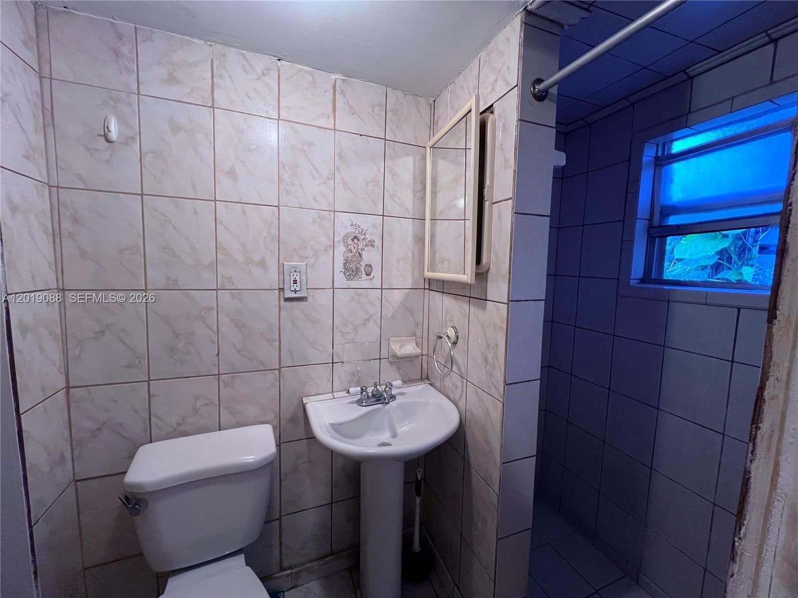 1+1 Condo — Miami, FL 33167
