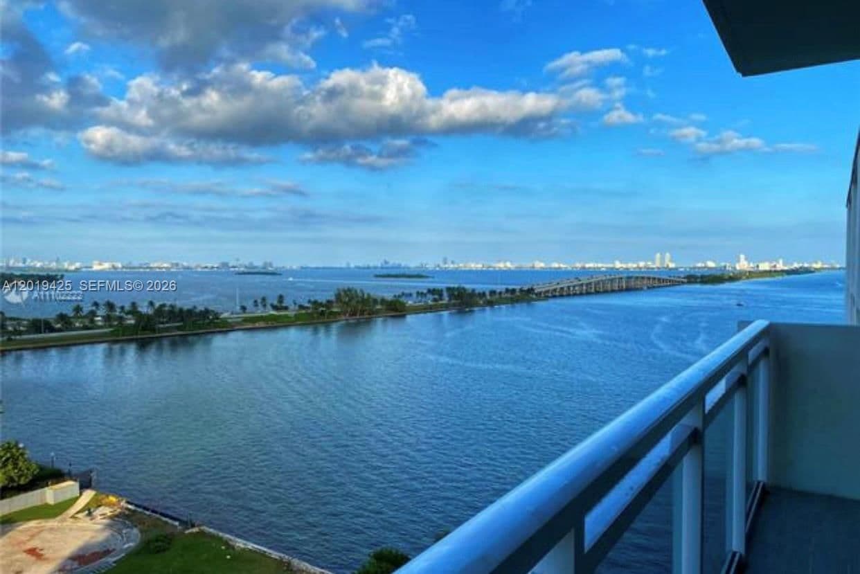 Apartment — 3301 5th Ave #1112, Miami, FL 33137