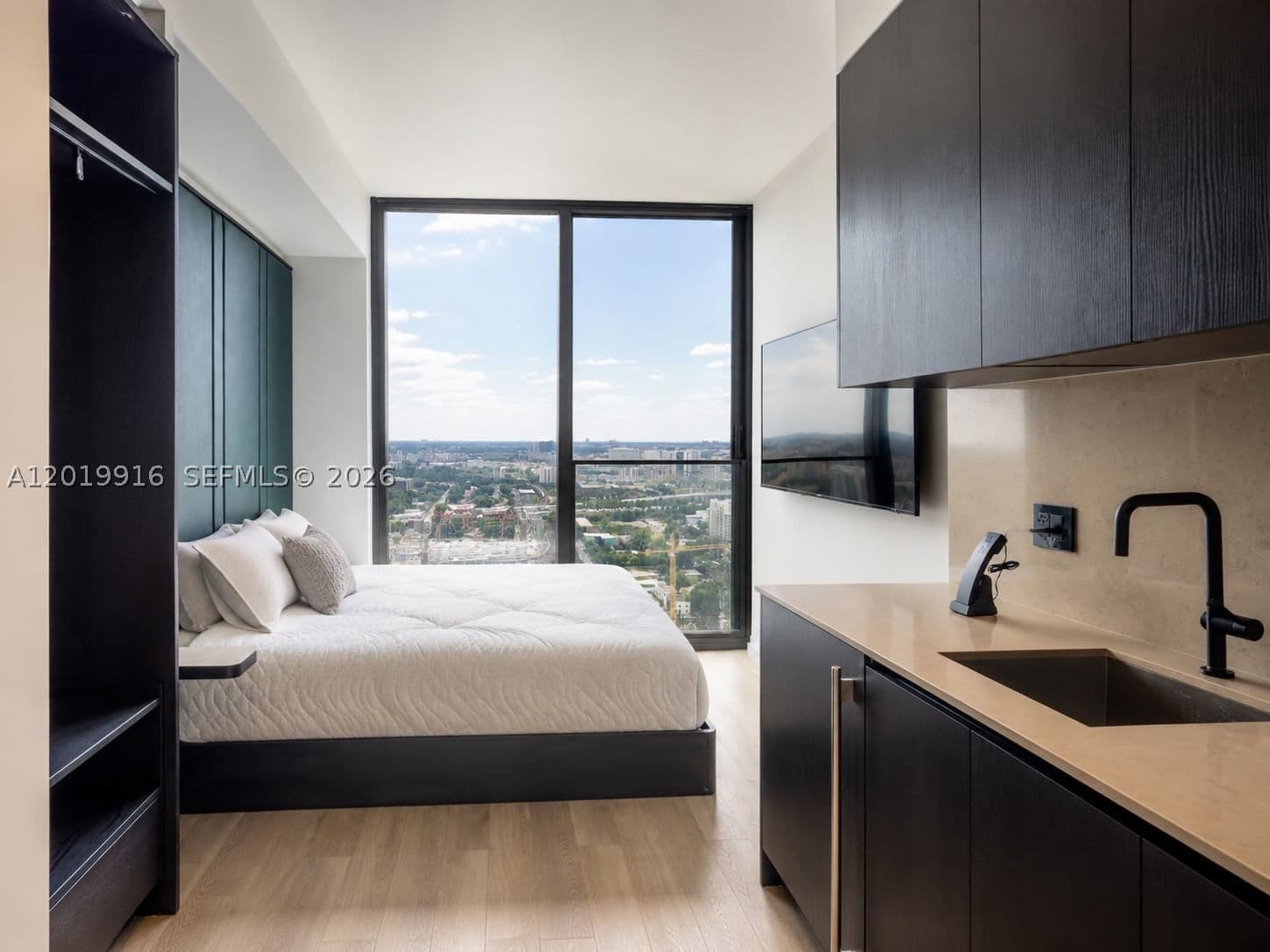 Condo — 20 11 St #3112B, Miami, FL 33132