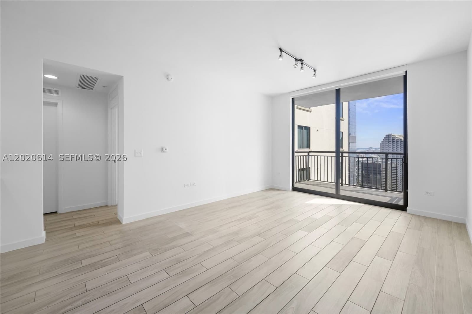 2-bedroom Condo — 999 1st Ave #2911, Miami, FL 33130