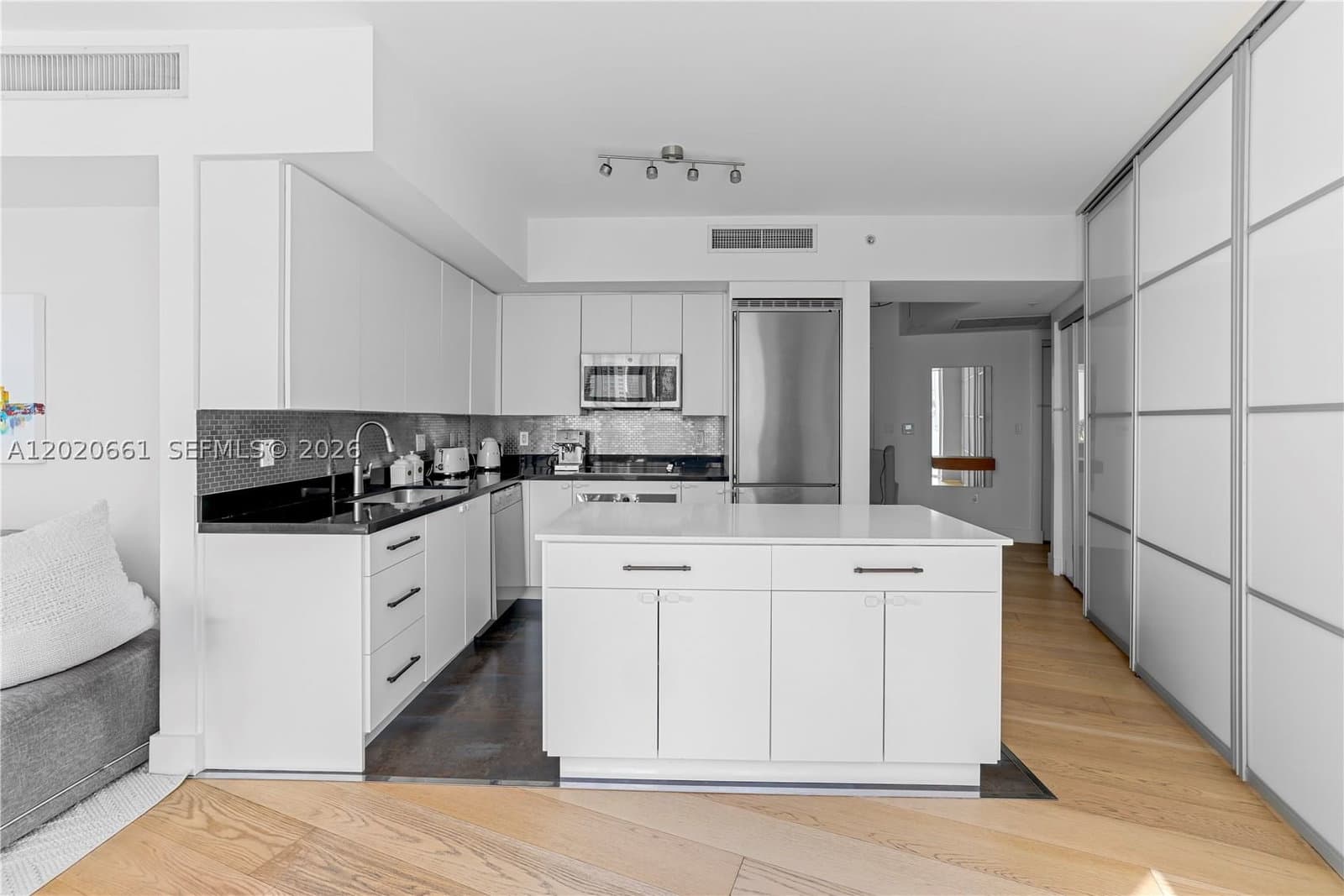 3+1 Condo — 92 3rd St #1201, Miami, FL 33130