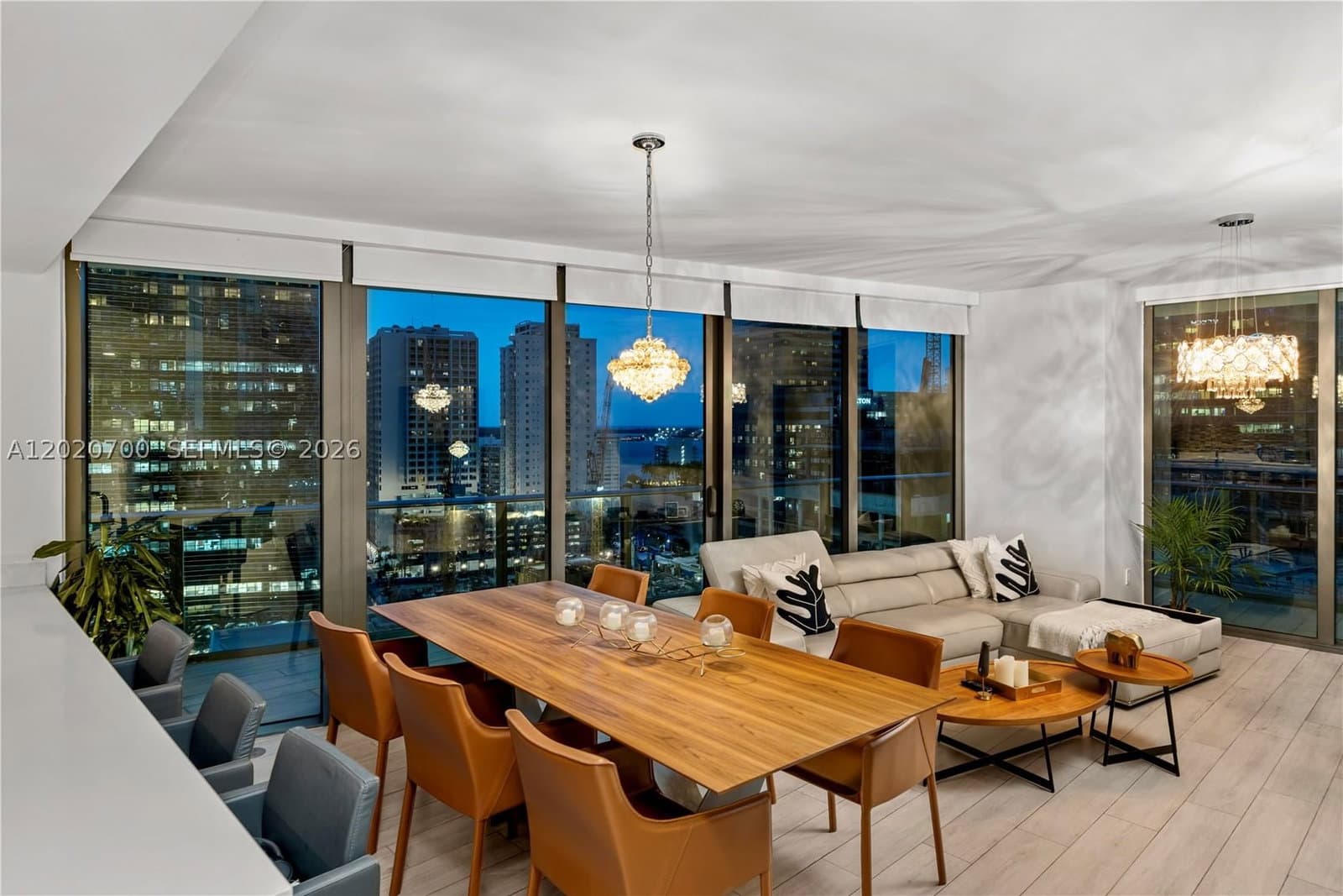 3-bedroom Condo — 1300 Miami Ave #1405, Miami, FL 33130