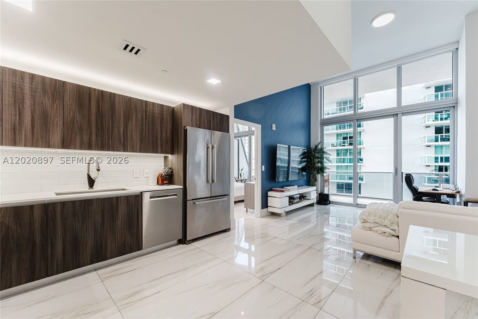 1+1 Condo — 488 18th St #1205, Miami, FL 33132