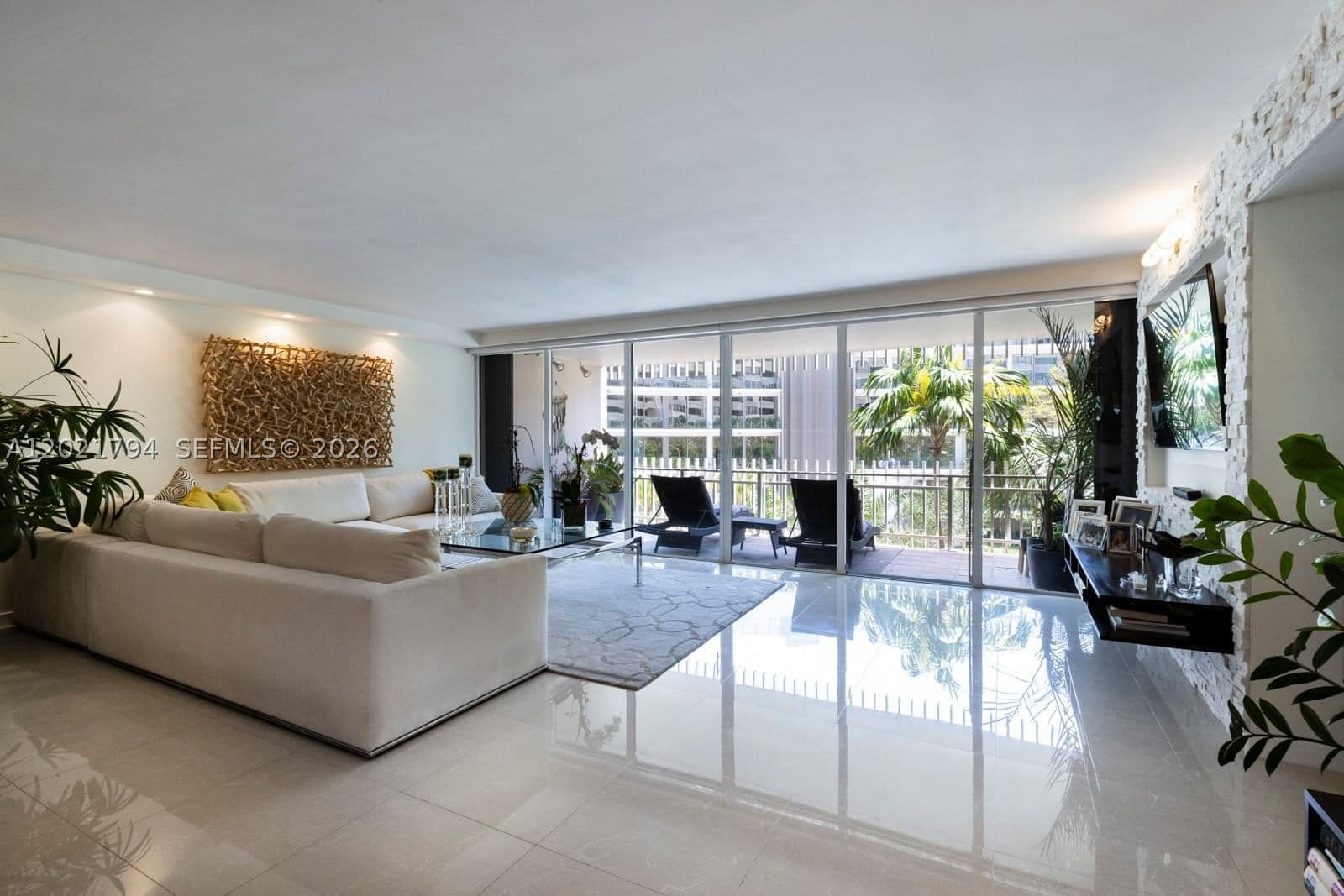 2+1 Condo — 3 Grove Isle Dr #C307, Miami, FL 33133