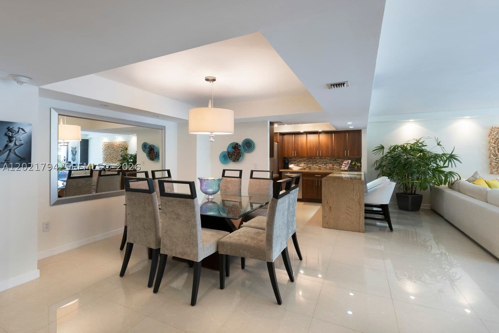 2+1 Condo — 3 Grove Isle Dr #C307, Miami, FL 33133