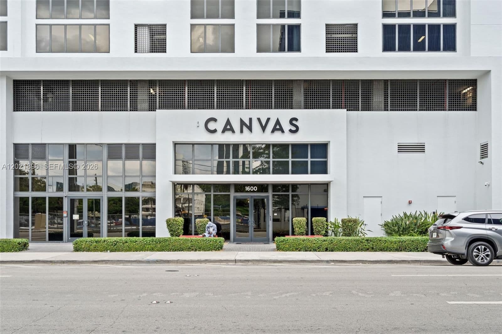 1+1 Condo — Miami, FL 33132
