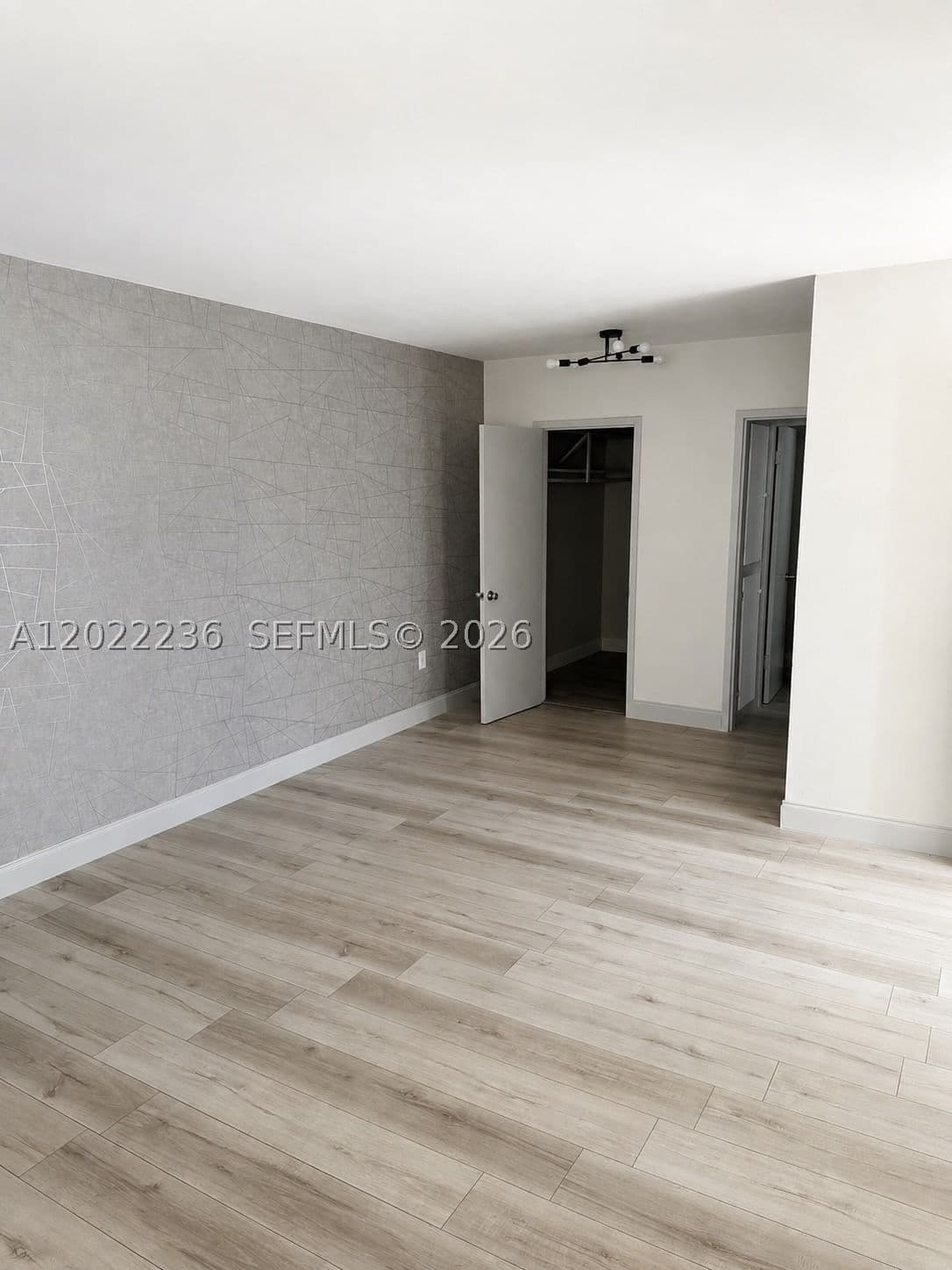 Property — 500 13th St #7, Miami Beach, FL 33139