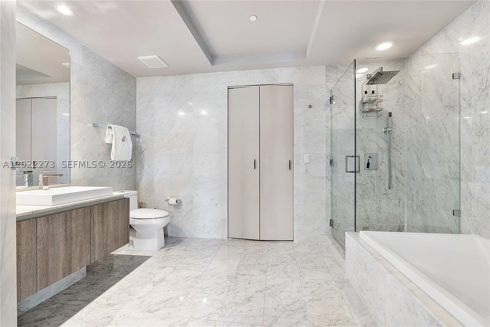 3-bedroom Condo — 801 Miami Ave #1004, Miami, FL 33130