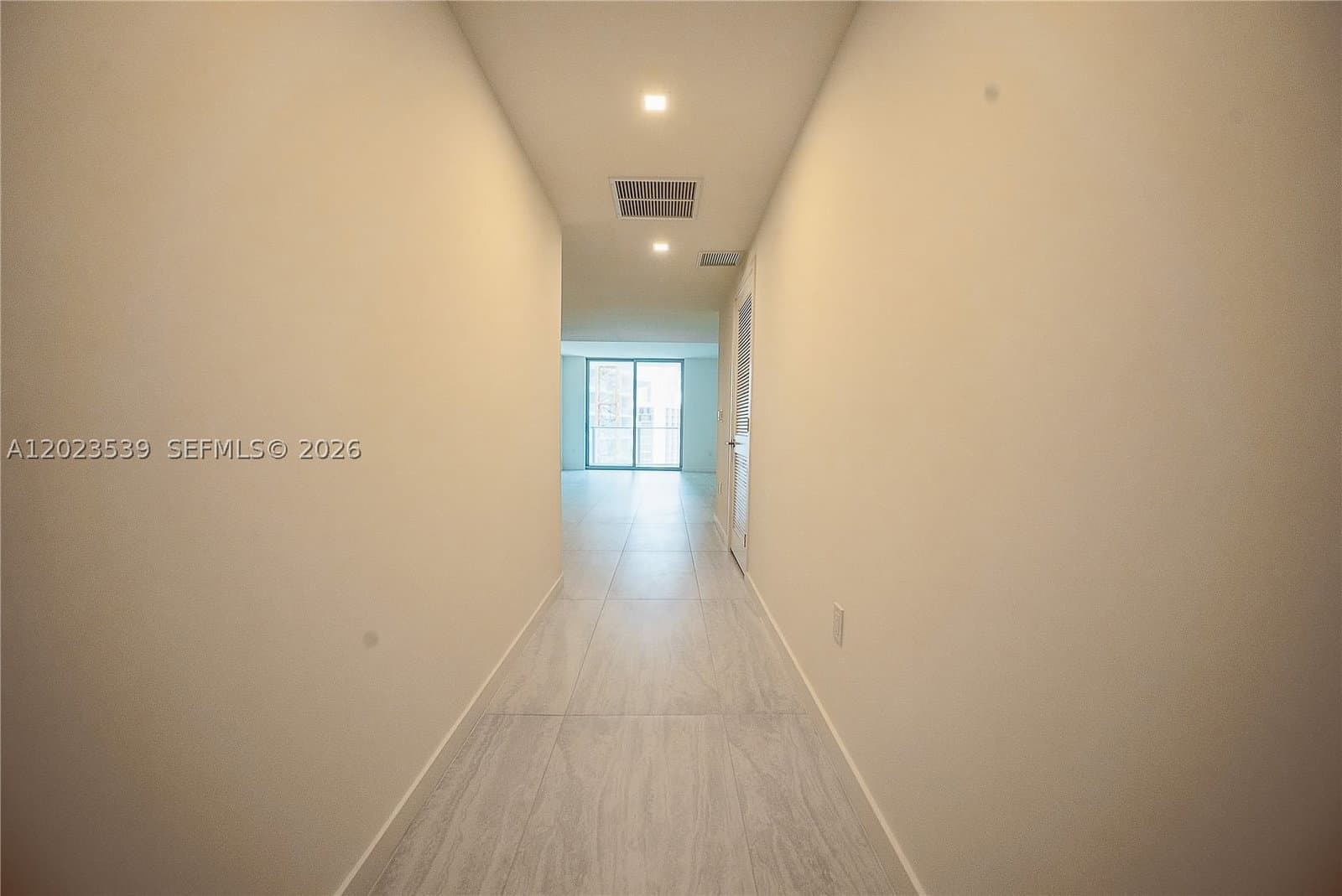2+1 Condo — 77 5th St #2203, Miami, FL 33131