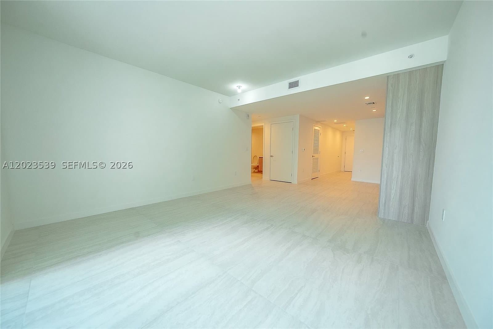 2+1 Condo — 77 5th St #2203, Miami, FL 33131