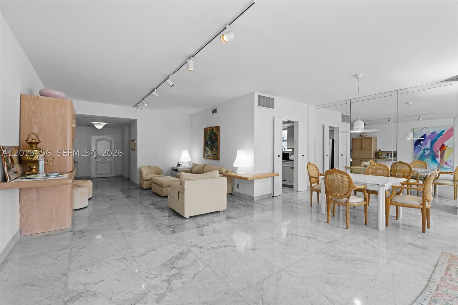 2-bedroom Condo — 4925 Collins Ave #1A, Miami Beach, FL 33140
