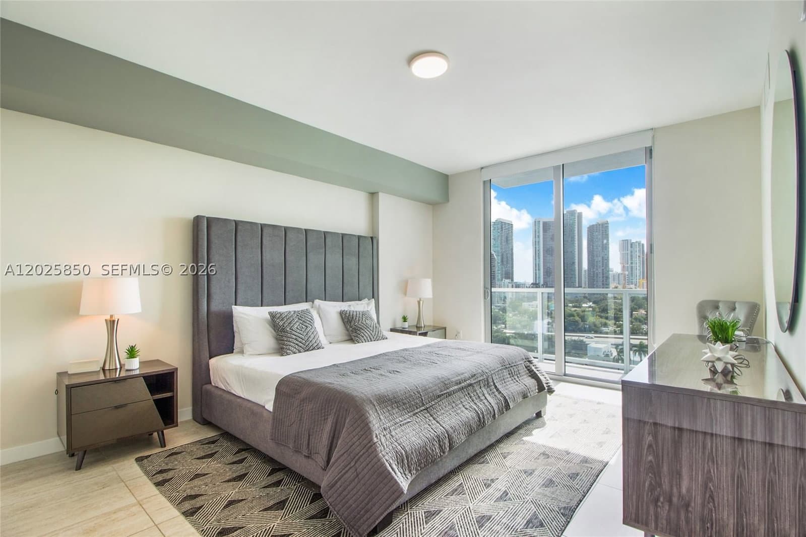 1-bedroom Condo — 3900 Biscayne Blvd #S-1110, Miami, FL 33137