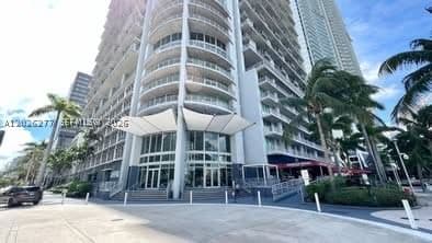 1-bedroom Condo — 690 1st Ct #1908, Miami, FL 33130