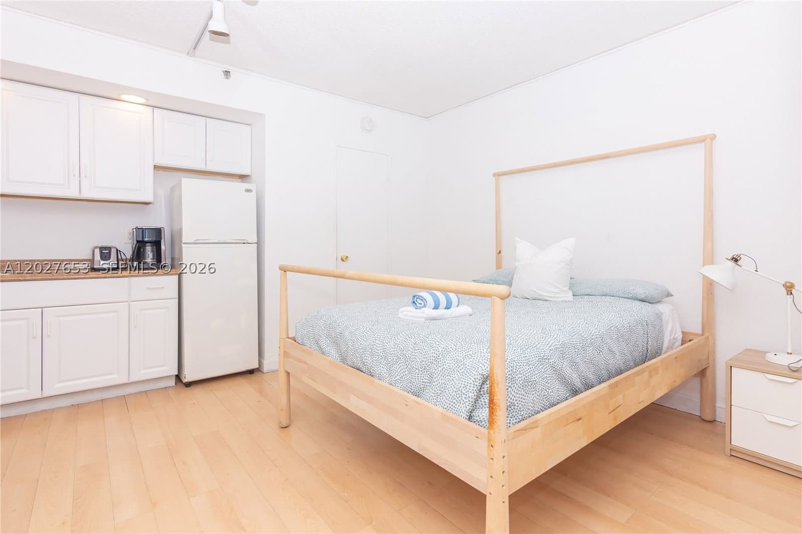 Condo — 5445 Collins Ave #1105, Miami Beach, FL 33140