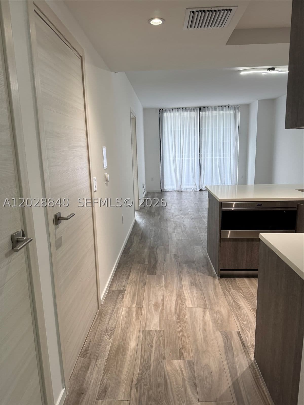 1-bedroom Condo — 801 Miami Ave #1808, Miami, FL 33130