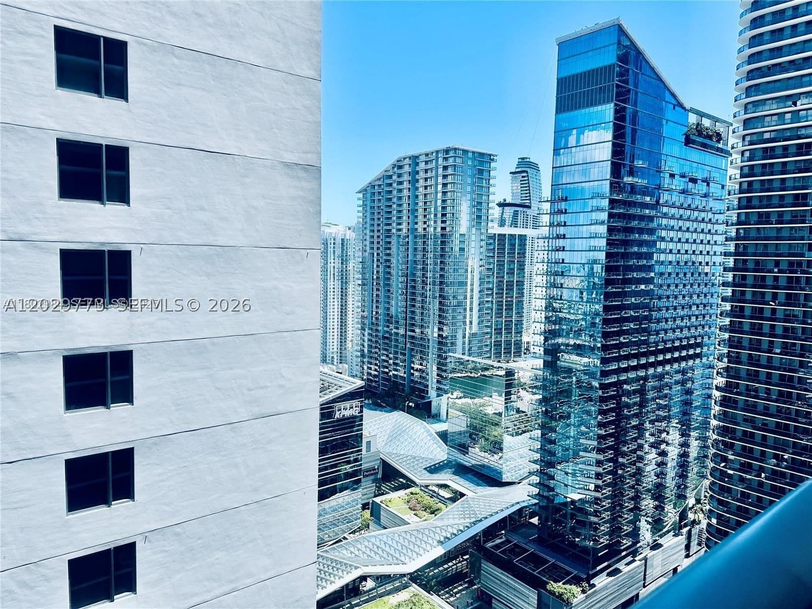 1+1 Condo — 55 9th St #3409, Miami, FL 33130