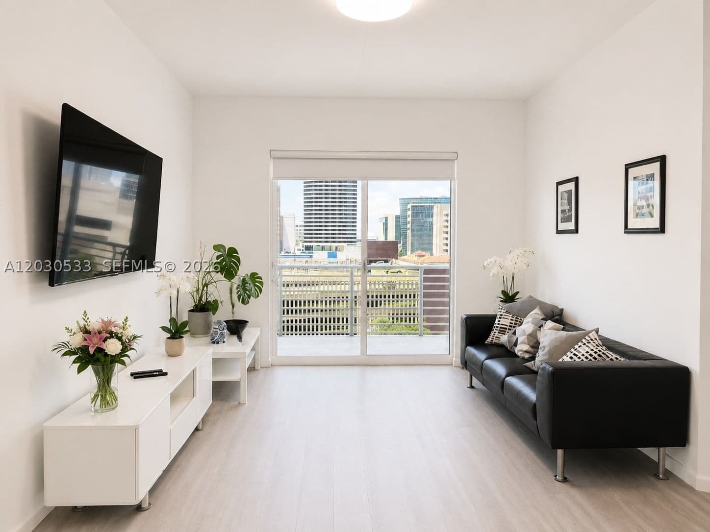 1+1 Condo — 234 3rd St #905, Miami, FL 33132