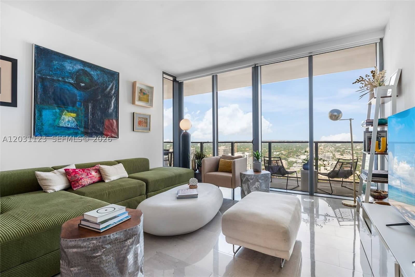 1+1 Condo — 88 7th St #3208, Miami, FL 33130