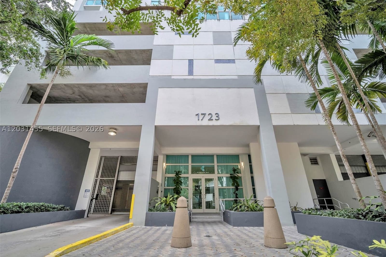 2+1 Condo — 1723 2nd Ave #1001, Miami, FL 33129