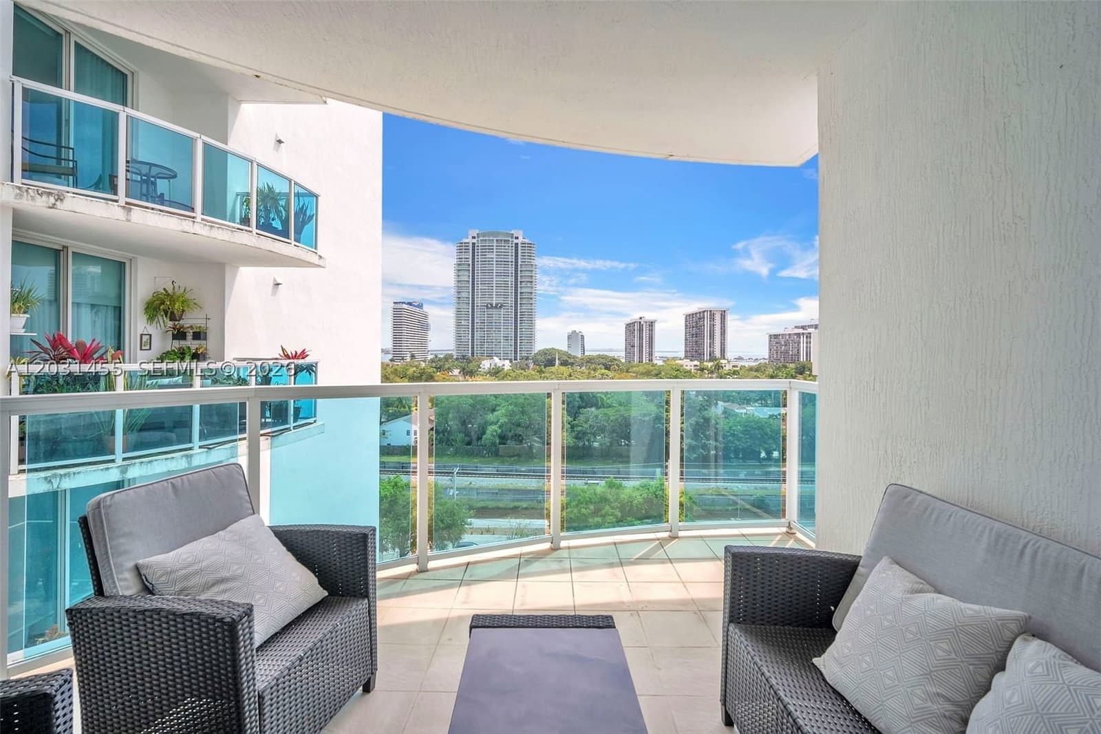 2+1 Condo — 1723 2nd Ave #1001, Miami, FL 33129