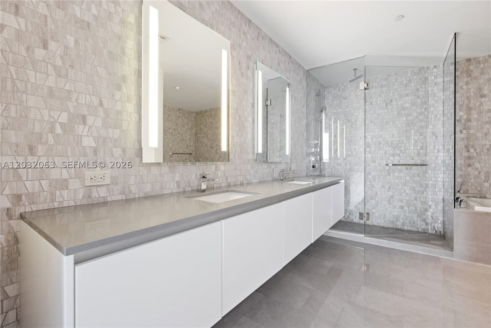 3+1 Condo — 88 7th St #2302, Miami, FL 33130