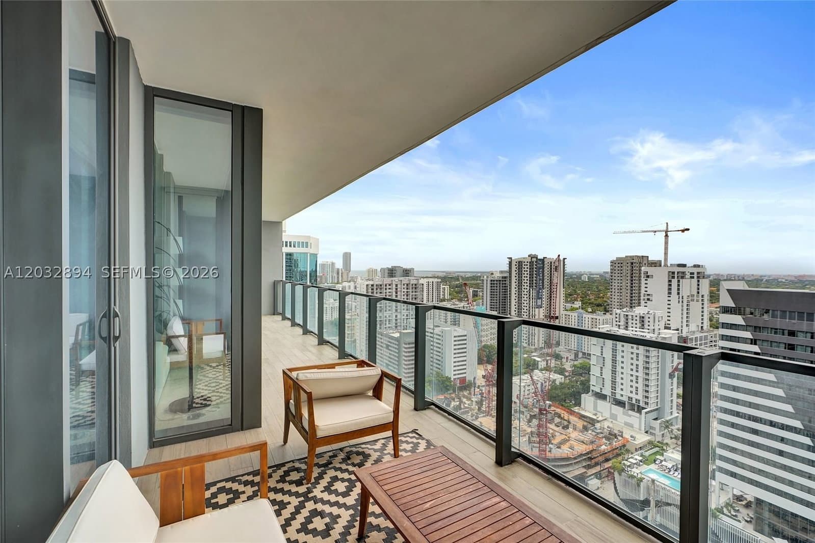2+1 Condo — 88 7th St #2210, Miami, FL 33130
