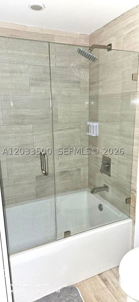 Condo — 1300 Brickell Bay Dr #2112, Miami, FL 33131