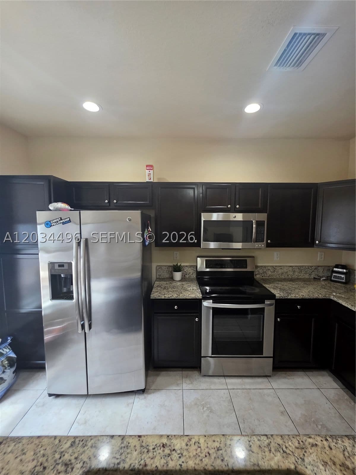 3-bedroom Townhouse — 9424 171st Pl, Miami, FL 33196