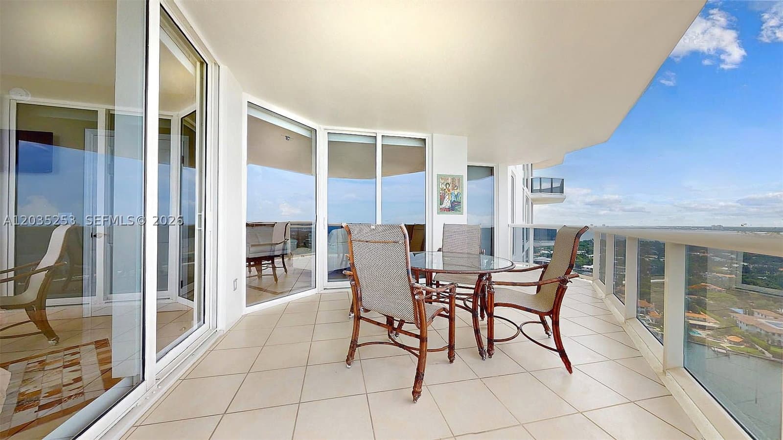 2-bedroom Condo — 4779 Collins Ave #2708, Miami Beach, FL 33140