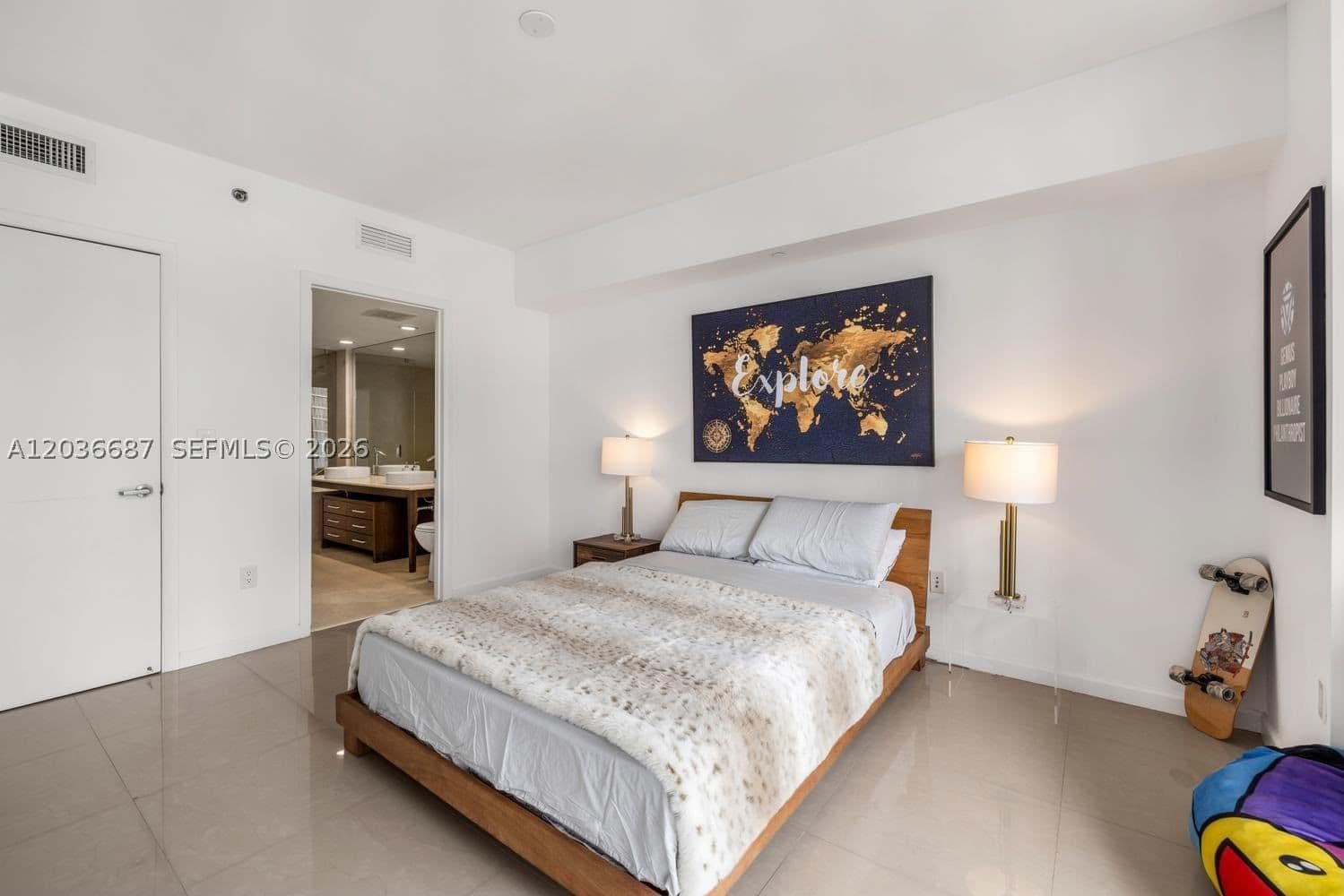1+1 Condo — 475 Brickell Ave #3214, Miami, FL 33131