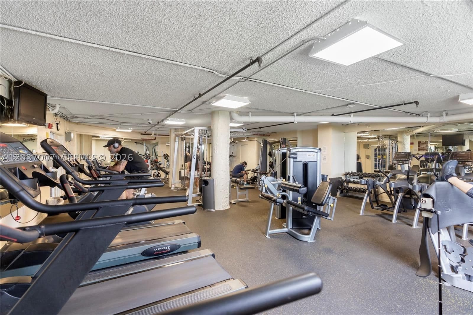 1+1 Condo — 905 Brickell Bay Dr #623, Miami, FL 33131