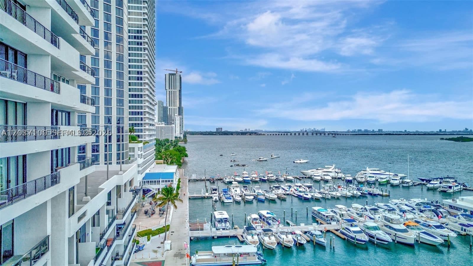 1+1 Condo — 555 15th St #17E, Miami, FL 33132